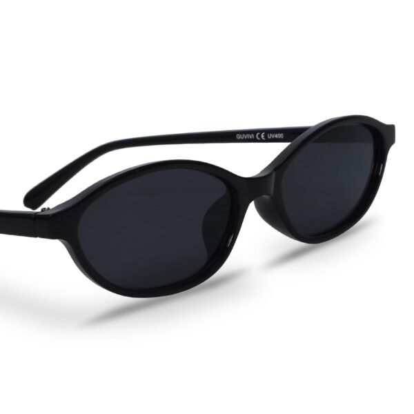 Retro Oval Chic Negro